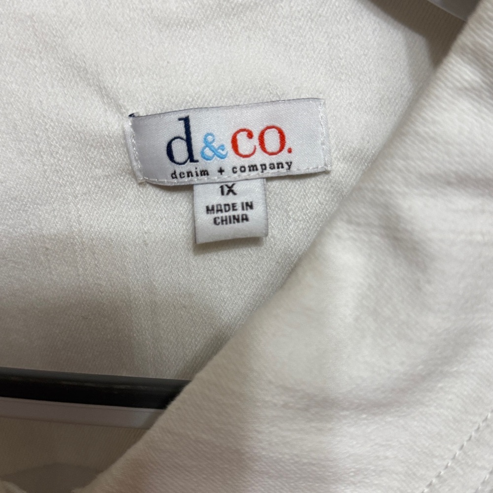 Denim&Co White Jean Jacket - Picture 2 of 6